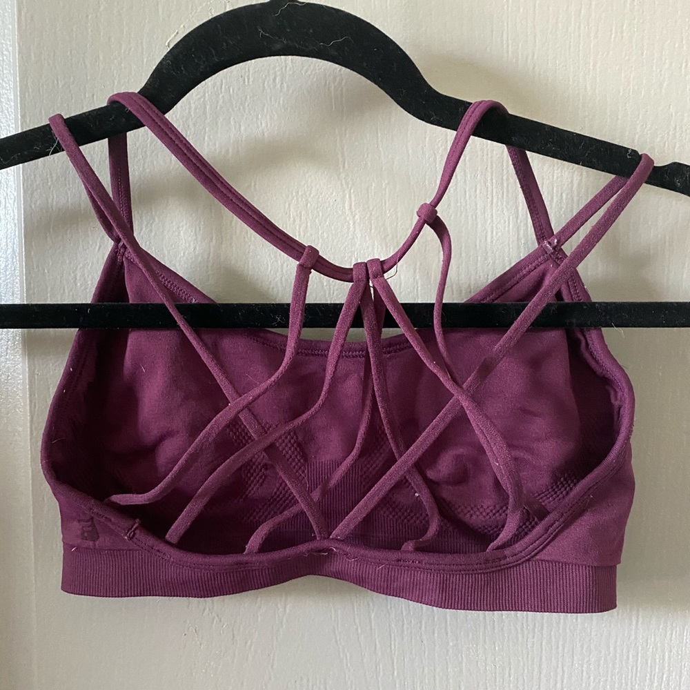 Fabletics strappy criss cross sports bra